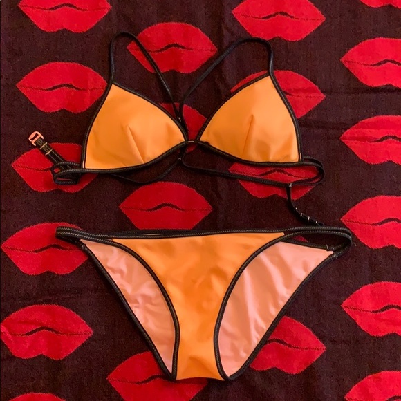 Victoria's Secret Orange Bikini - Picture 1 of 5